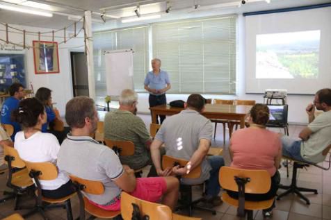 Corso di speleologia in aula